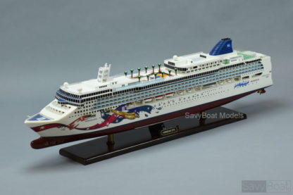 Norwegian Jewel ship model