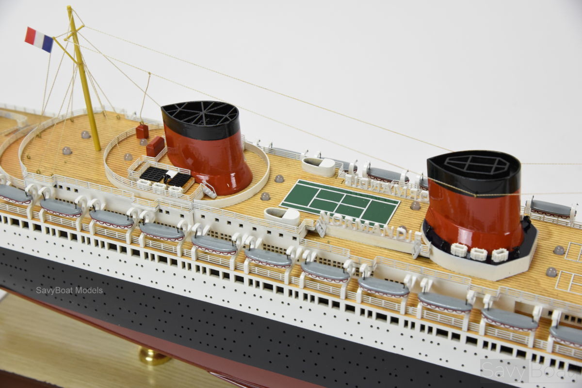 SS Normandie French Line 1932 Ocean Liner Metall Modell Atlas 1:1.250 